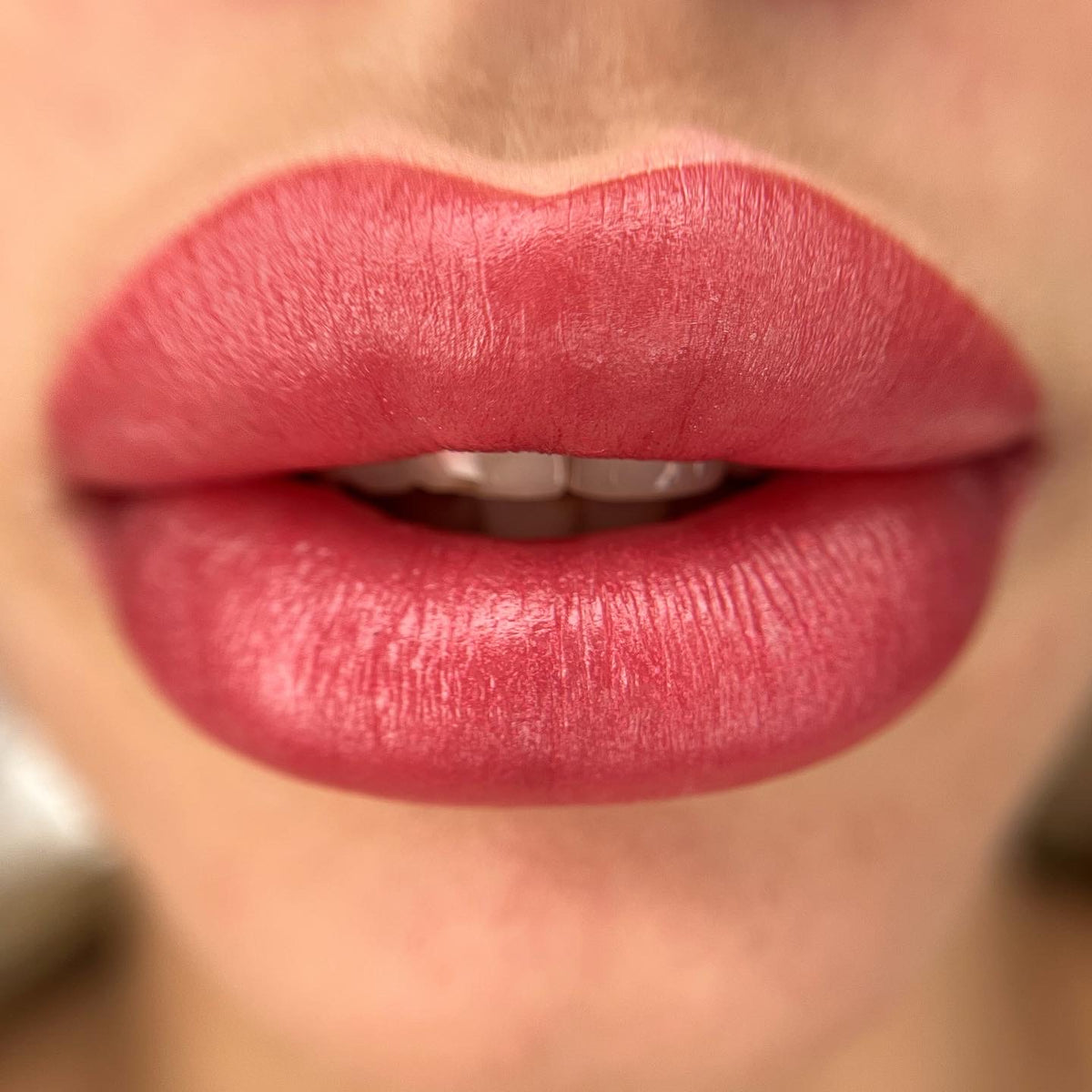 Lip blush met een mix van FACE Blush, Jennifer en Caramel