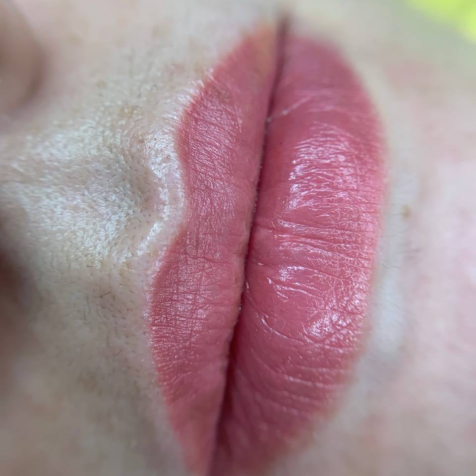 Healed lip blush with a FACE Megan and Bellucci pigment mix