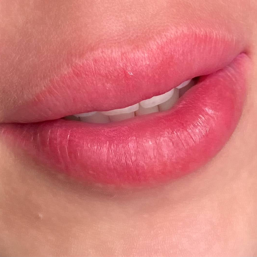 Lip blush with a FACE Tokyo and Amsterdam pigment mix
