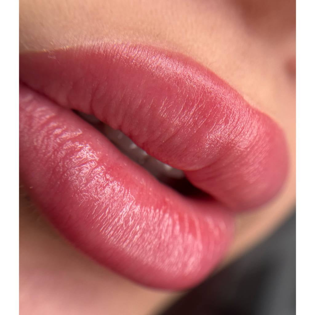 Healed pink lips with FACE Jolie Organic Love lip pigment used pure