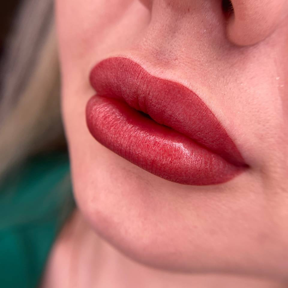 Lip PMU with FACE Charlotte Organic Love lip pigment used pure