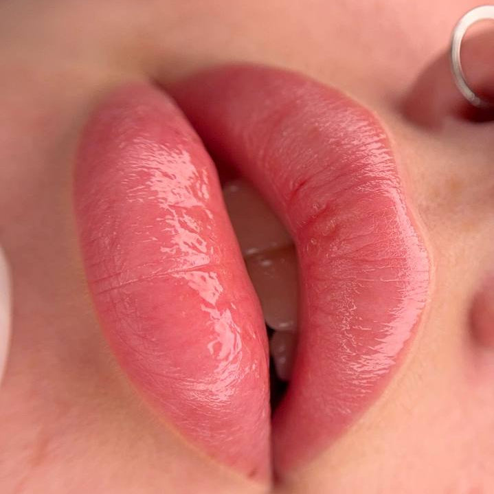Healed lip PMU with a FACE Sugar and Quartz pigment mix