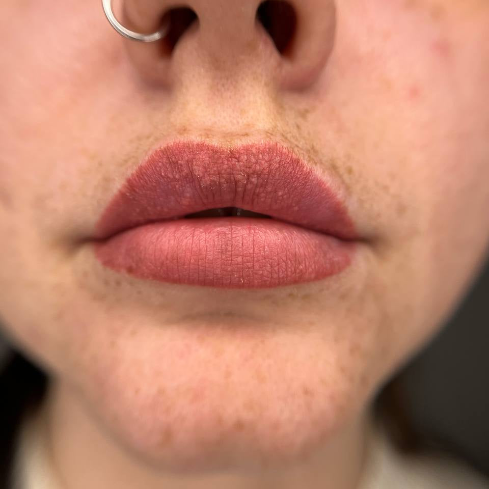 Healed lip PMU with a FACE Viktoria, Jolie and Raspberry pigment mix