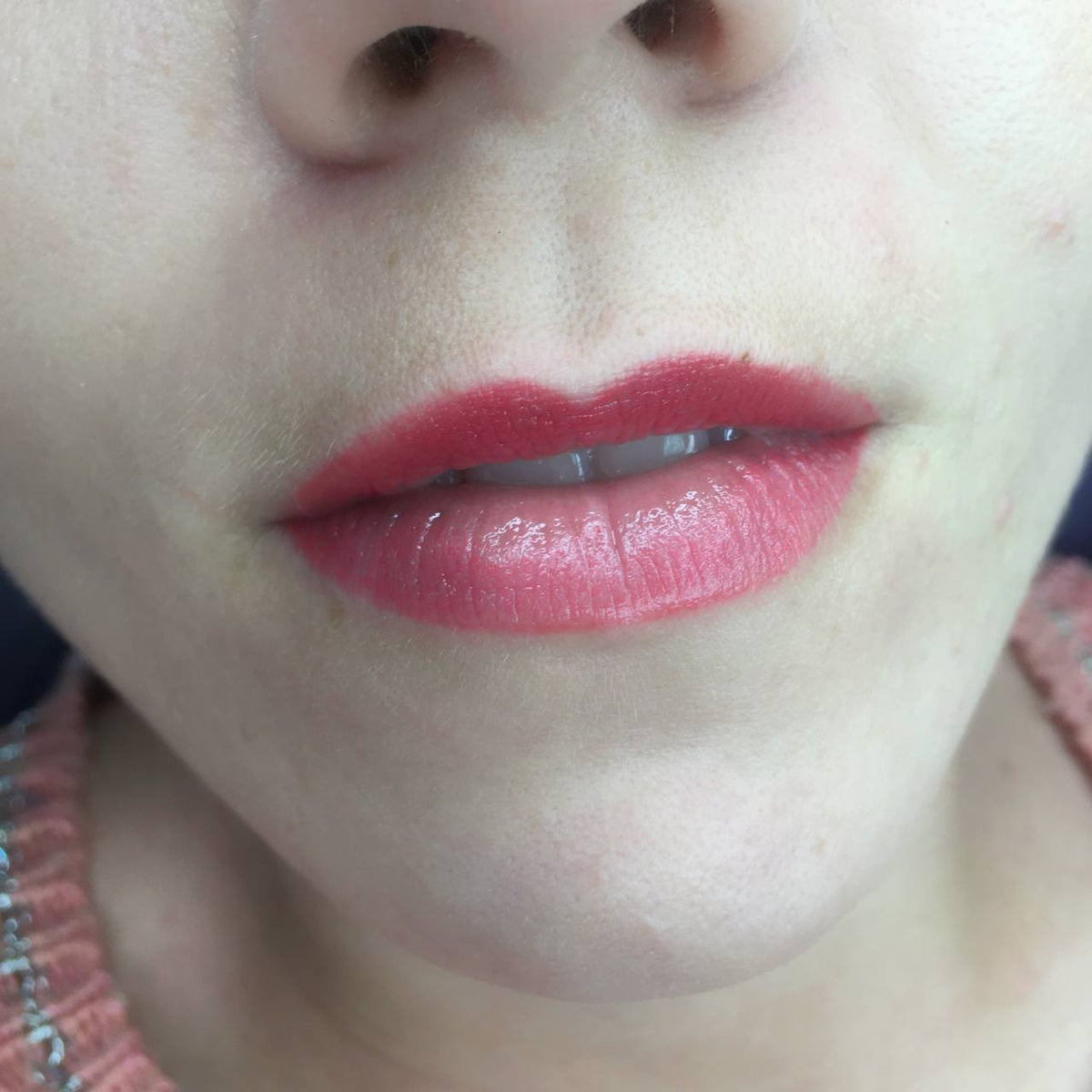 Healed lip blush with FACE Granate hybrid lip pigment