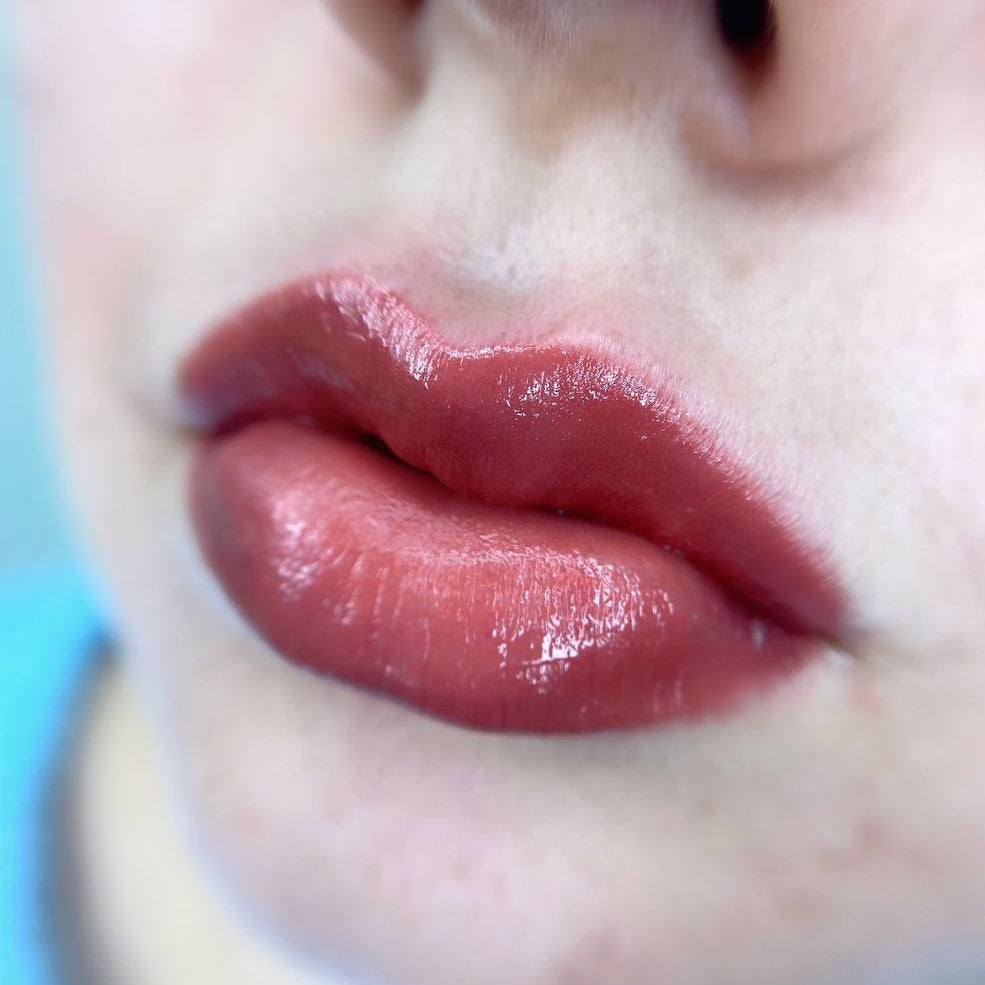 Lip blush with a FACE Apricot and Caramel mix, fresh result right after the procedure