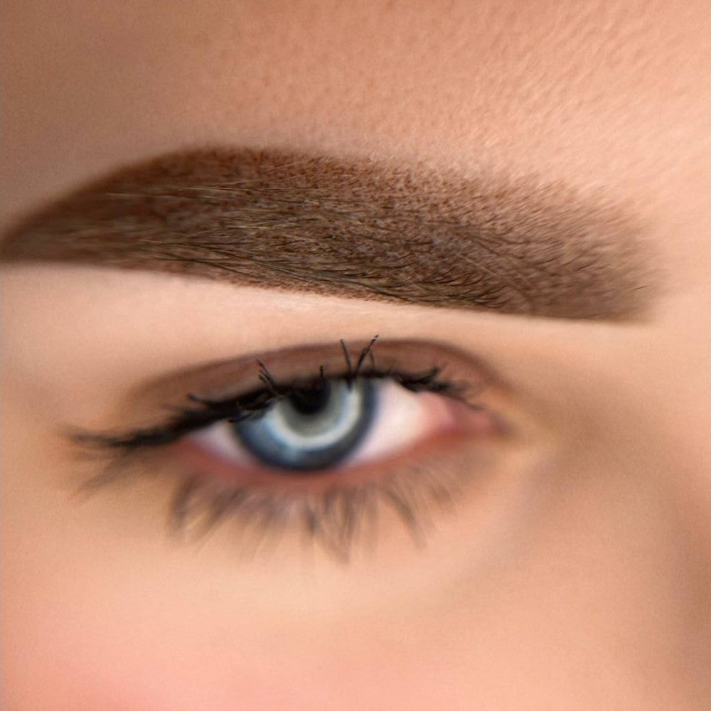 Wenkbrauw-PMU met FACE Cinnamon hybride wenkbrauwpigment puur gebruikt, vers resultaat