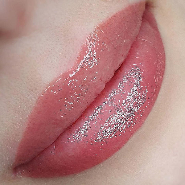 healed permanent make up lips as pigements